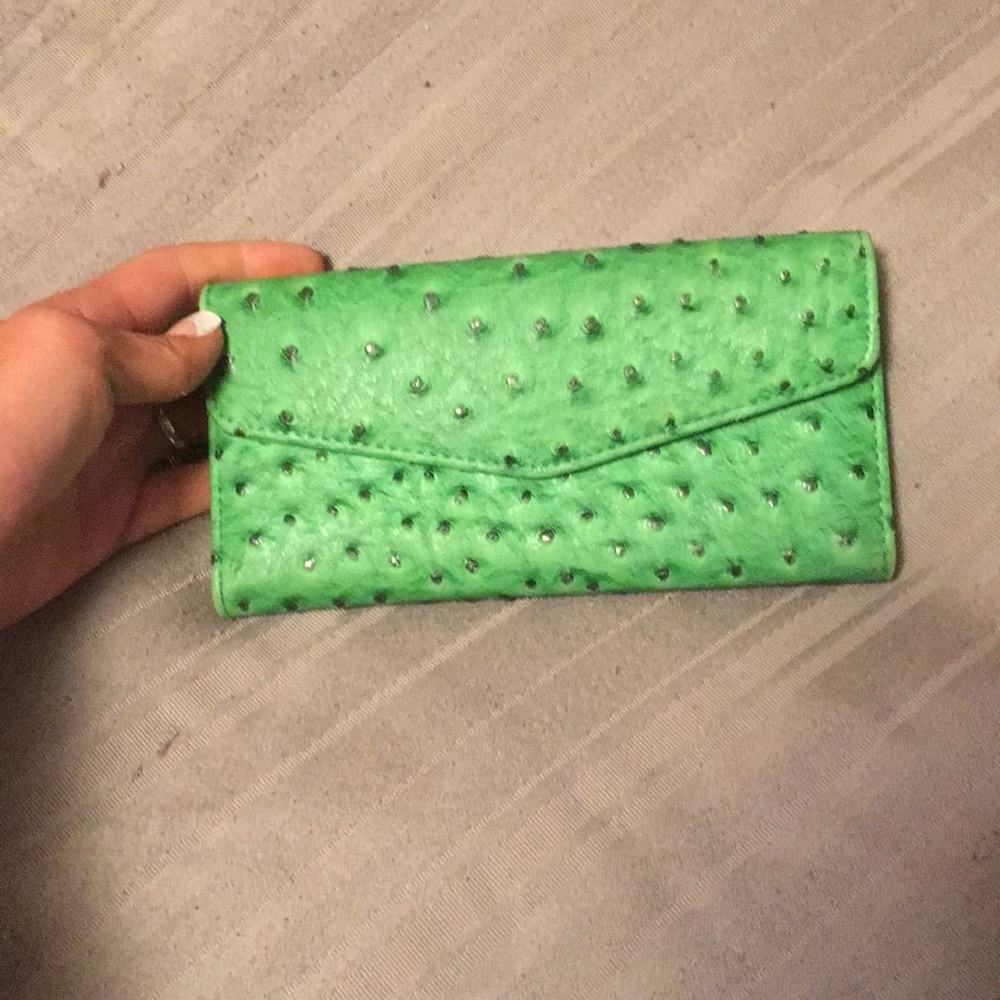 Green wallet
